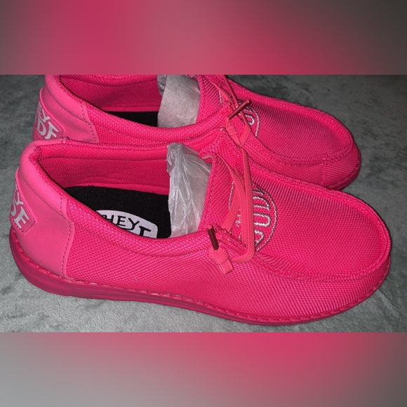 Women’s Hey dudes, Electric pink size 8/8.5 - Picture 6 of 8